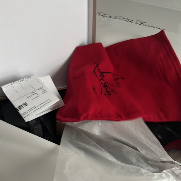 Brand new. Christian louboutin main image 0